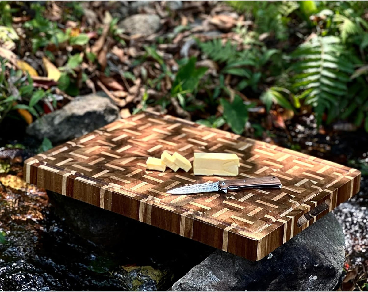 End Grain Cutting Board - 20"L x 16"W x 1.5"Th - Butcher Block Built-In Juice Grooves & Handle - Chopping Board Made of Acacia Wood Mixed With Oak - Barbecue Tray,Cooktop Board