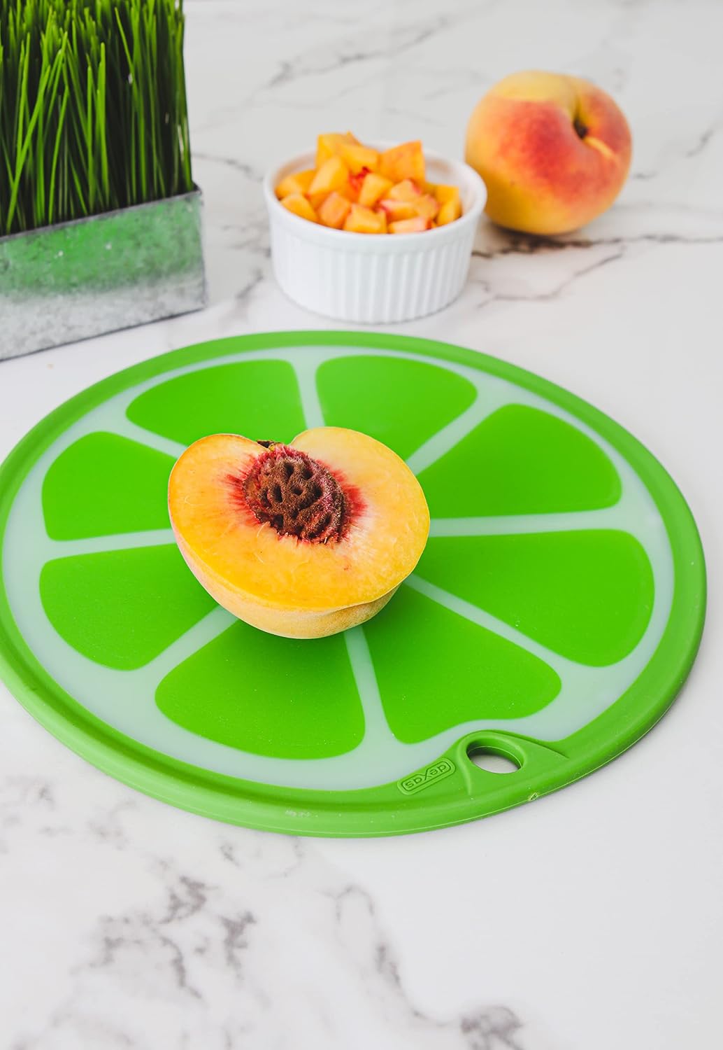 Citrus Slice Cutting Board/Serving Board 9 inches, Grapefruit