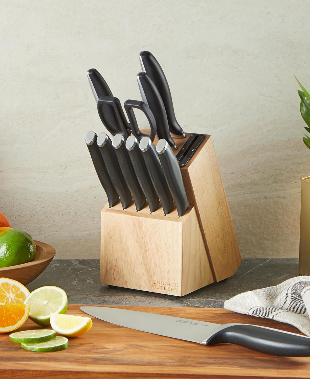 Avondale (12-PC) Built-In Sharpener Kitchen Knife Block Set with Steak Knives, Ergonomic Handles and Sharp Stainless Steel Professional Chef Knife Set