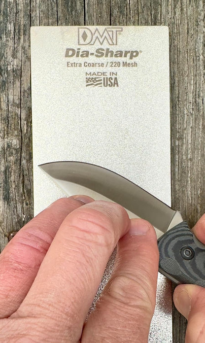 DMT D8X Diamond Dia-Sharp Bench Stone, Tool, Blade, Knife Sharpener - Extra Coarse (220) Diamond Grit Flat Sharpening, Made & Crafted in the USA 8" x 3" x 0.38"