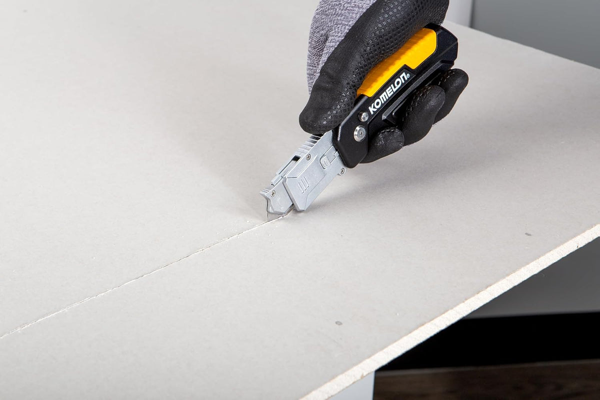 Komelon Folding 2-N-1 Utility Knife & Scraper