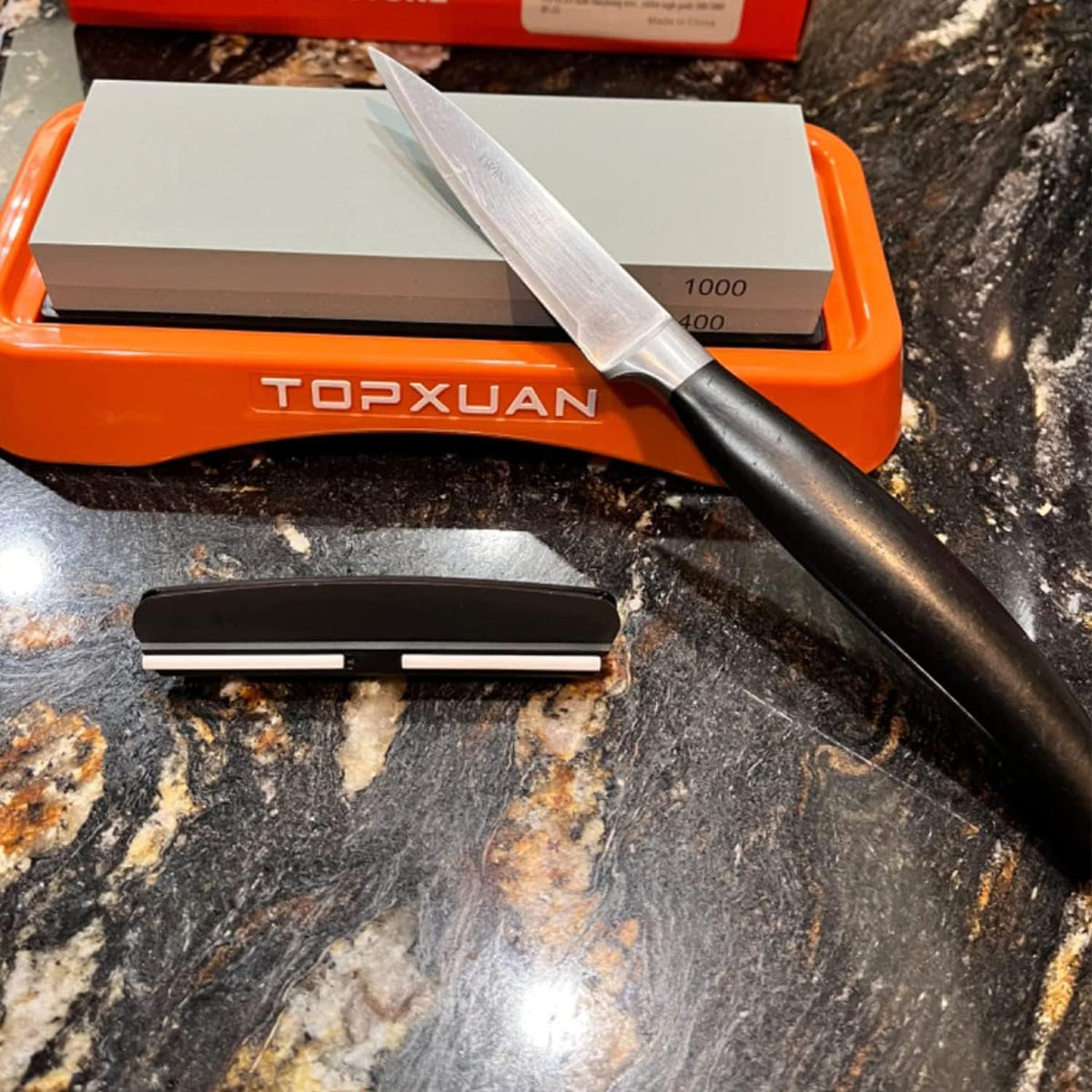 Knife Sharpening Stone Sided 400/1000 Grit sharpener Waterstone,Professional Kitchen Whetstone with Orange Plastic Base, Non-slip Rubber and Angle Guide