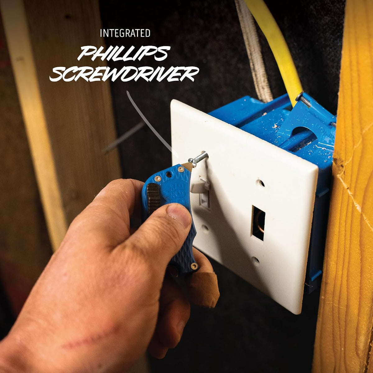 SlideWinder - Utility Knife Multitool with Standard Replaceable Razor Blade, Screwdrivers, Prybar, Bottle Opener and Pocket Clip with Locking Auto-Retracting Blade