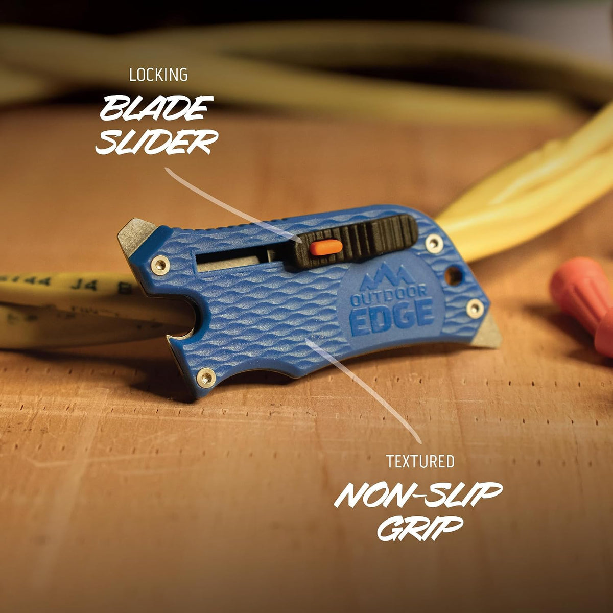 SlideWinder - Utility Knife Multitool with Standard Replaceable Razor Blade, Screwdrivers, Prybar, Bottle Opener and Pocket Clip with Locking Auto-Retracting Blade
