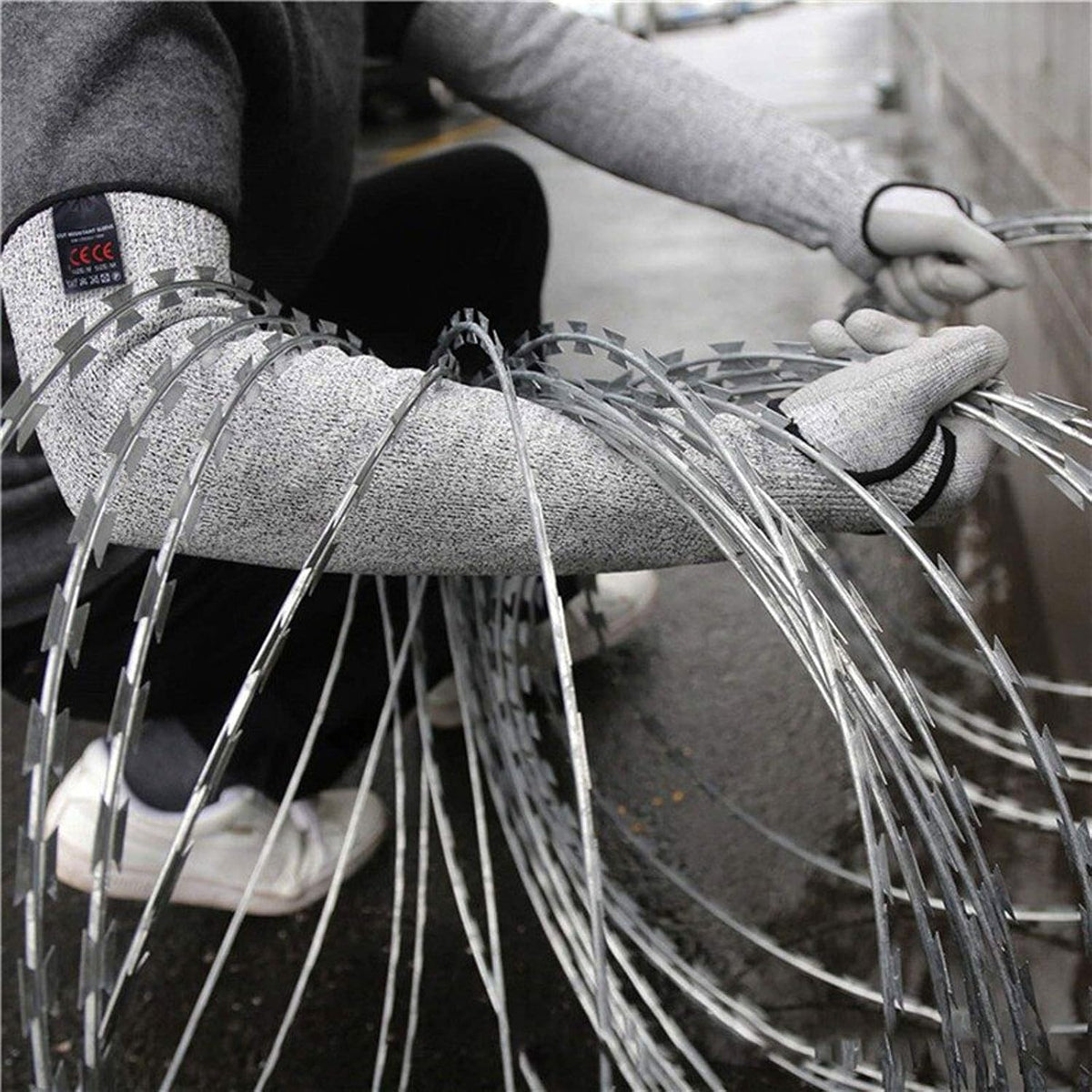Cut Resistant Nitrile Gloves and Sleeves with EN388 Level 5 Protection