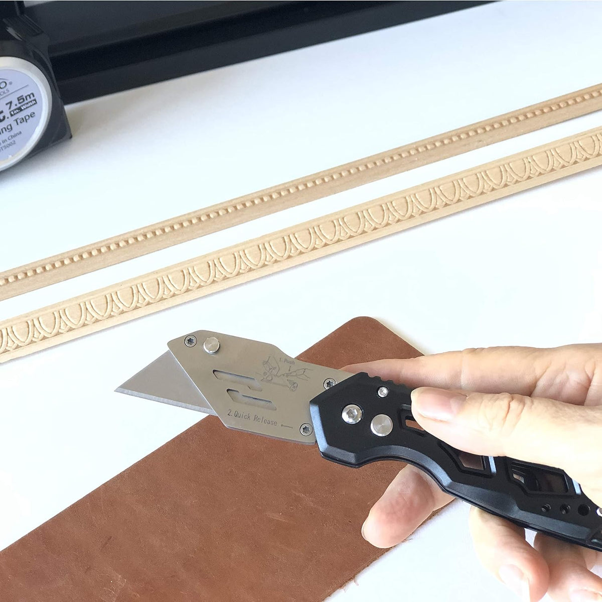 Foldable Utility Knife, Black DT5017
