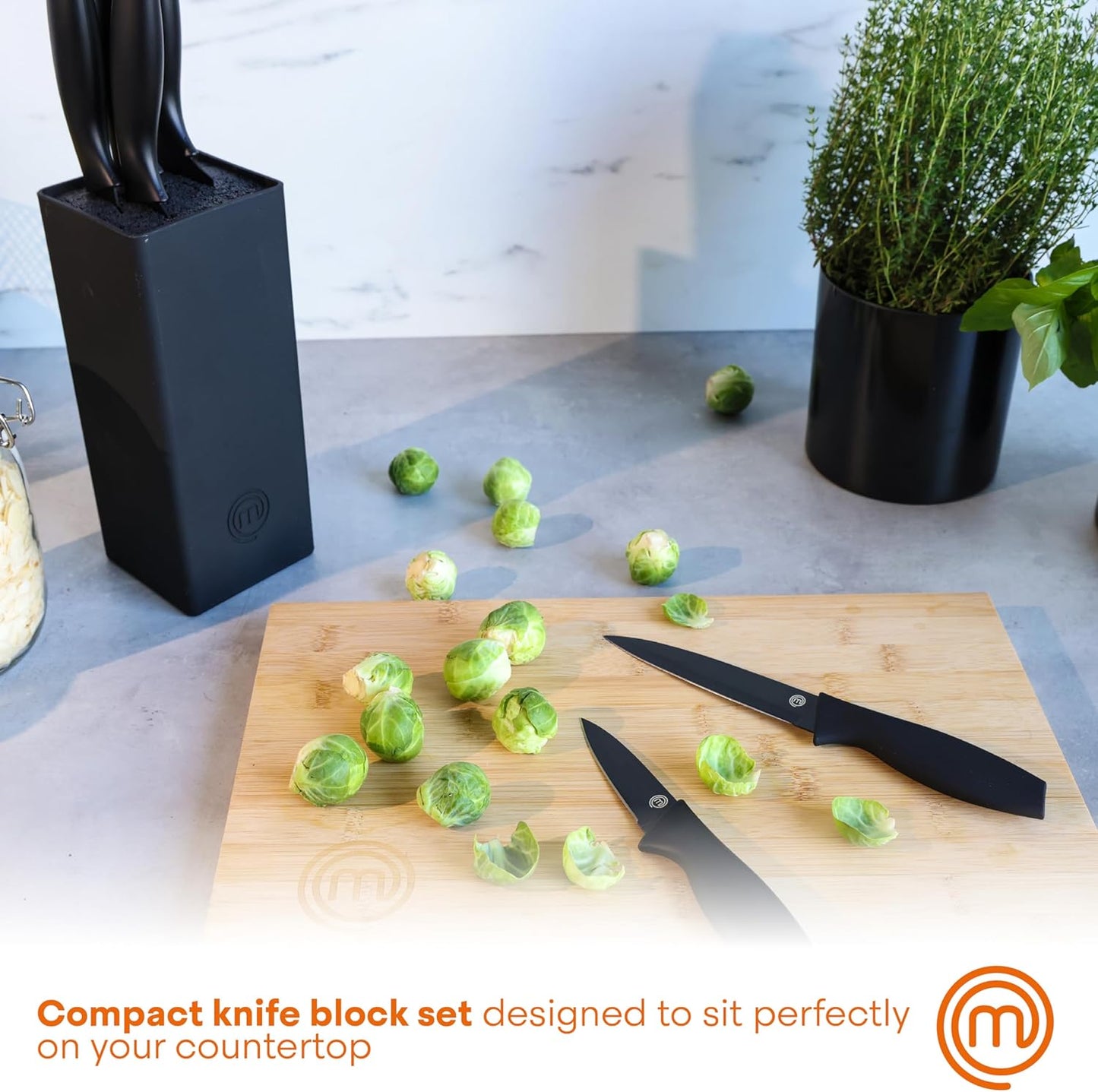 Knife Set with Block, 6 Kitchen Knives and a Universal Knife Holder, Extra Sharp Stainless Steel Blades for Precise Cutting with Non Stick Coating & Soft Touch Easy Grip Handles, Black
