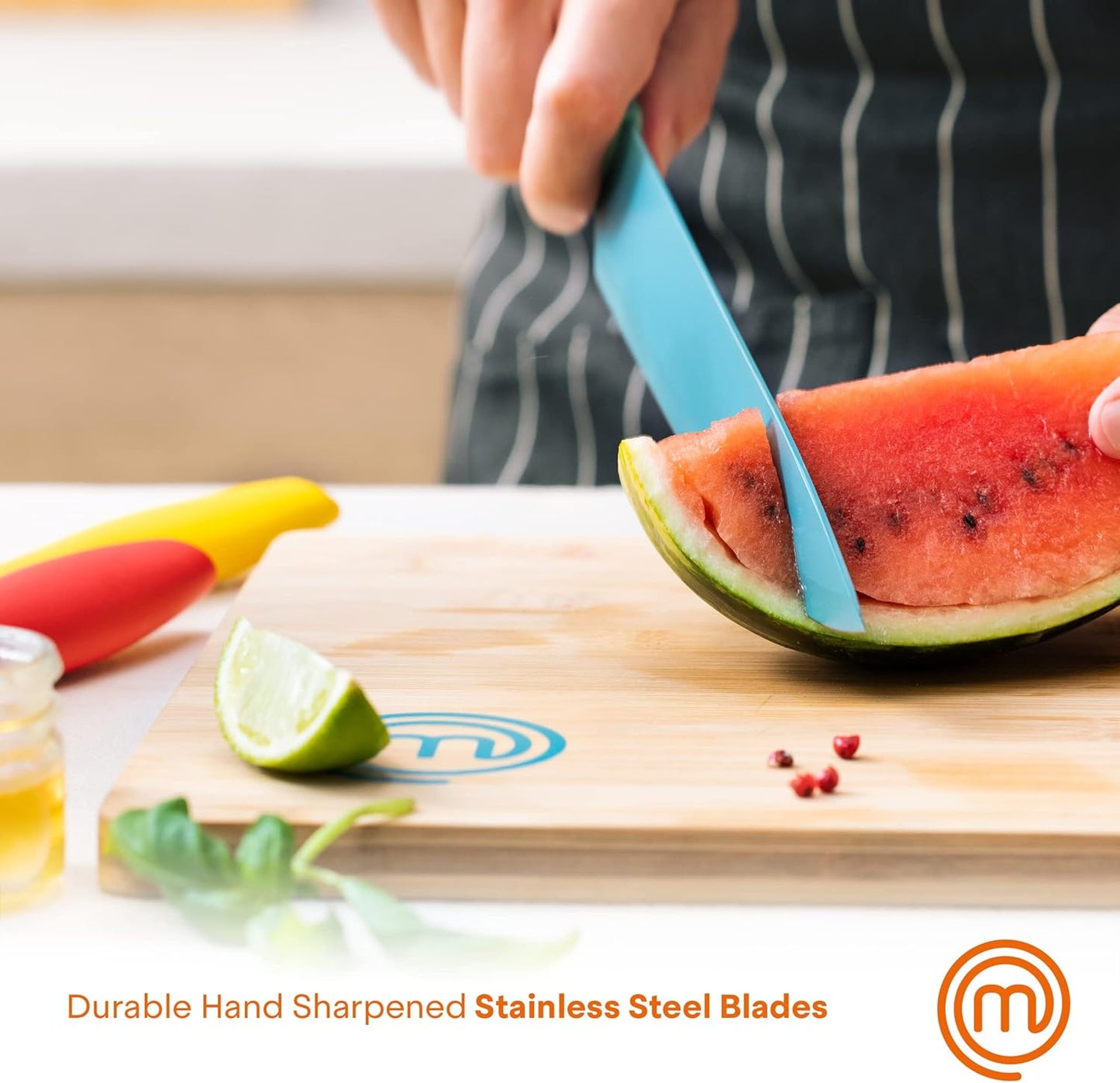 Knife Set with Block, 6 Kitchen Knives and a Universal Knife Holder, Extra Sharp Stainless Steel Blades for Precise Cutting with Non Stick Coating & Soft Touch Easy Grip Handles, Black