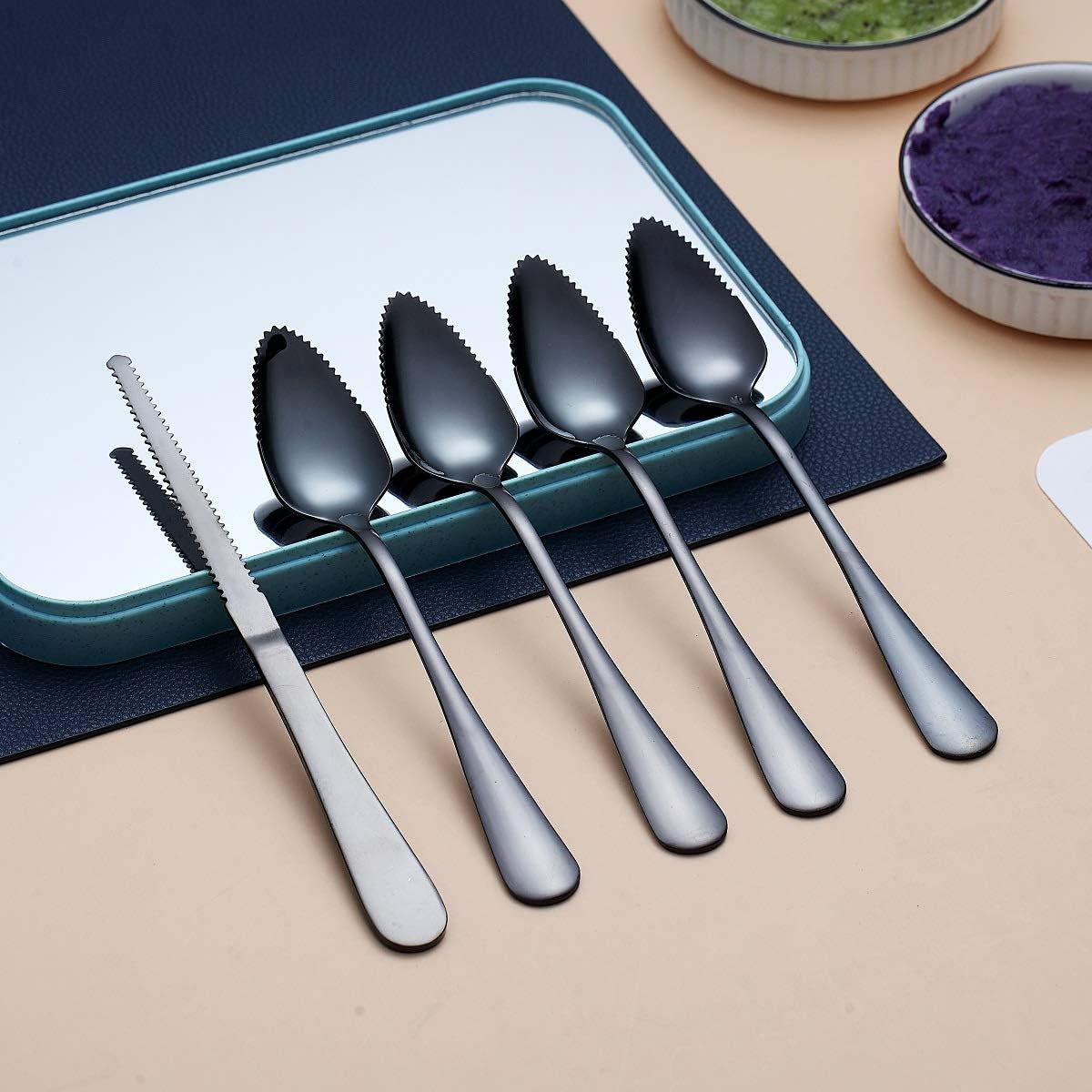 Black Grapefruit Spoons 3 Pieces Set, 2 Stainless Steel Grapefruit Spoon And 1 Grapefruit knife With Titanium Plating, Grapefruit Utensil Set, Serrated Edges Spoon pack of 3 (Black)