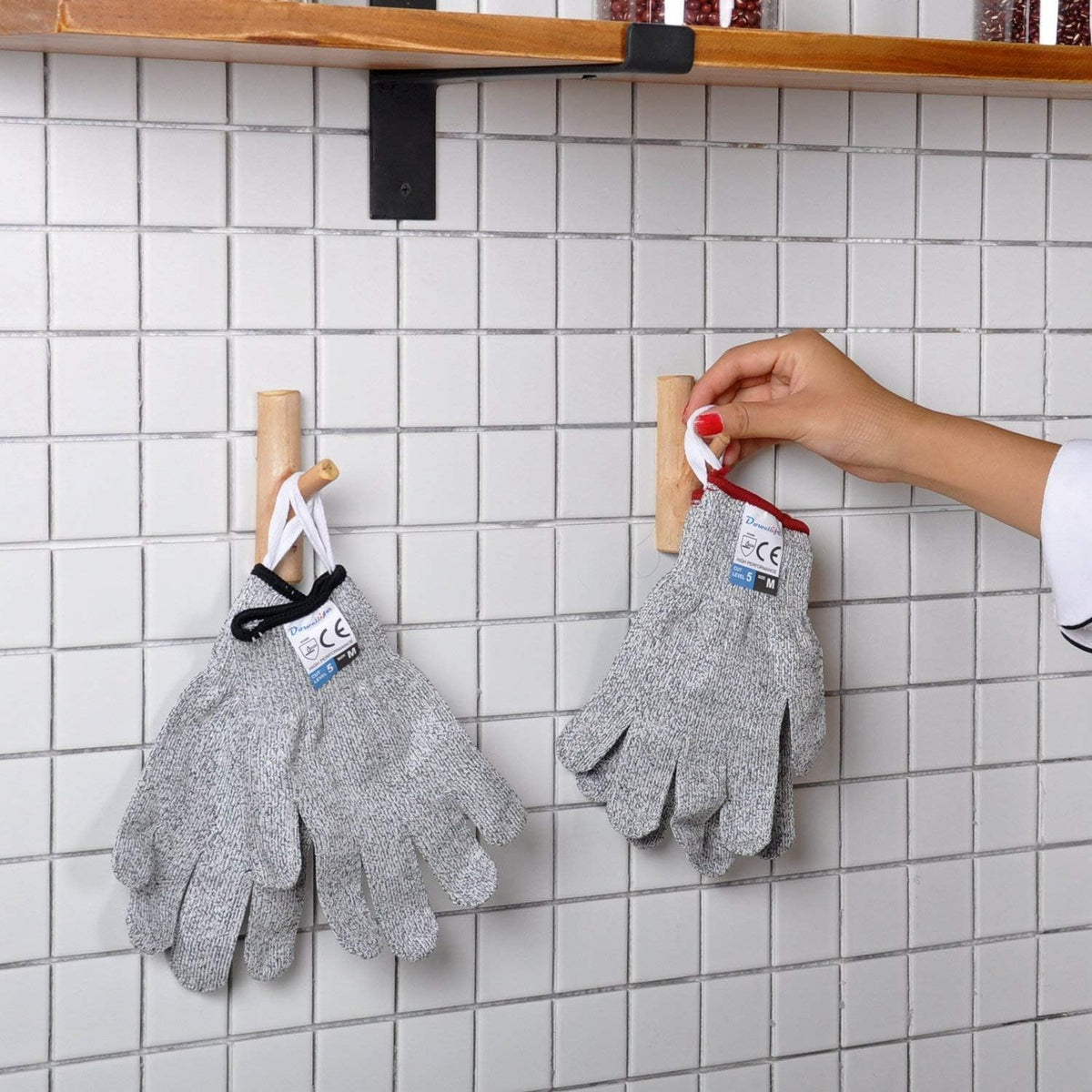 Cut Resistant Gloves Food Grade Level 5 Protection, Safety Kitchen Cuts Gloves for Oyster Shucking, Fish Fillet Processing, Mandolin Slicing, Meat Cutting and Wood Carving. (X-Large)