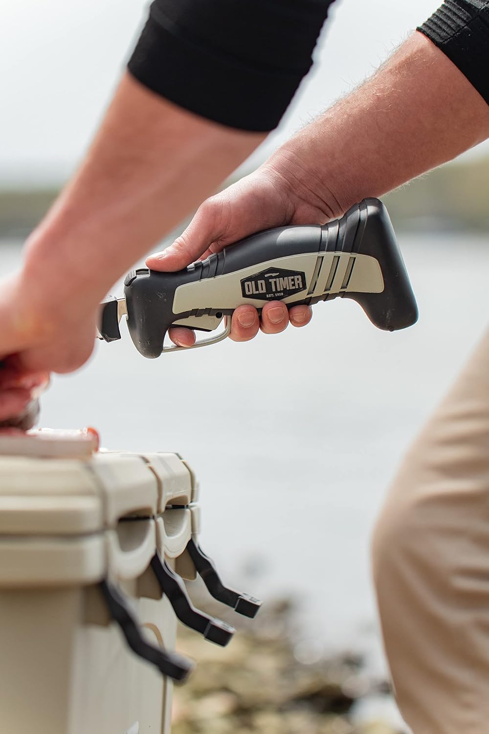 Electric Fillet Knife with Rechargeable Battery, 8" Blade, High Carbon Stainless Steel, For Fishing, Filleting, and Outdoors