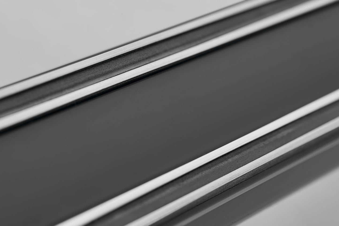 WÜSTHOF 12" Aluminum Magnabar