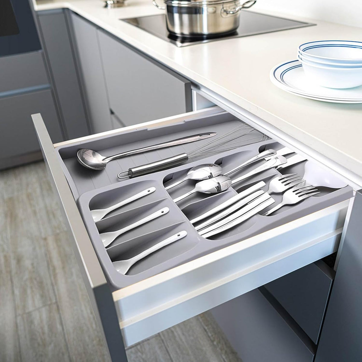 Silverware Drawer Organizer with Expandable Tray for Kitchen Drawer, Adjustable Compact Plastic Kitchen Utensil Storage for Spoons Forks Knives Easy to Access & Save Space