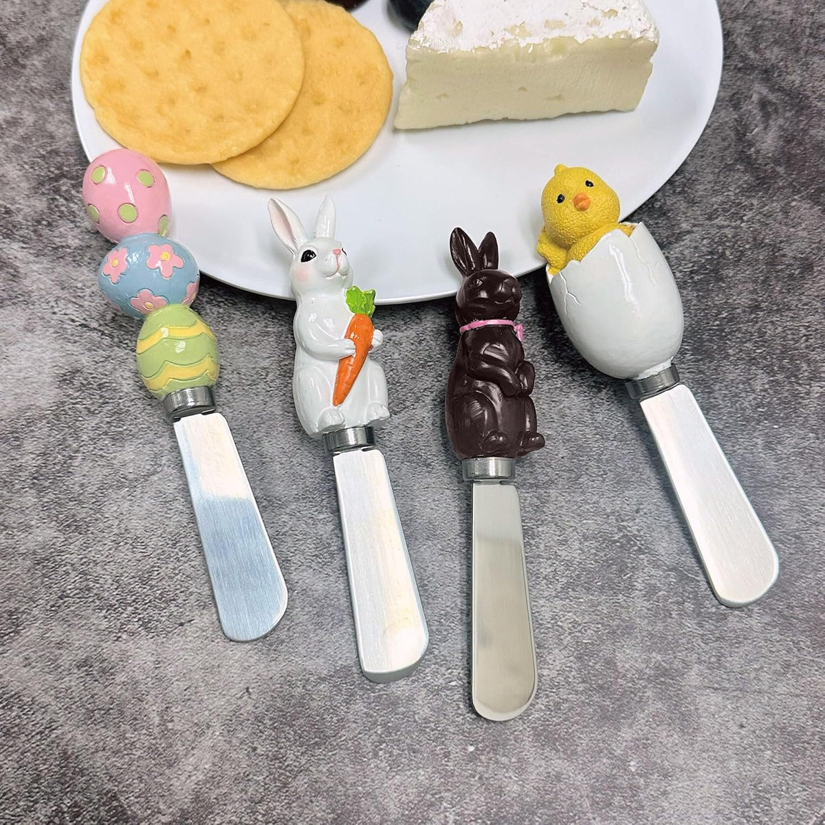 Jelly Bear Cheese Spreaders, Hand-Painted Resin Handles with Stainless Steel Blades for Spreading Cream Cheese, Butter, Jam, or Sandwich, Set of 4