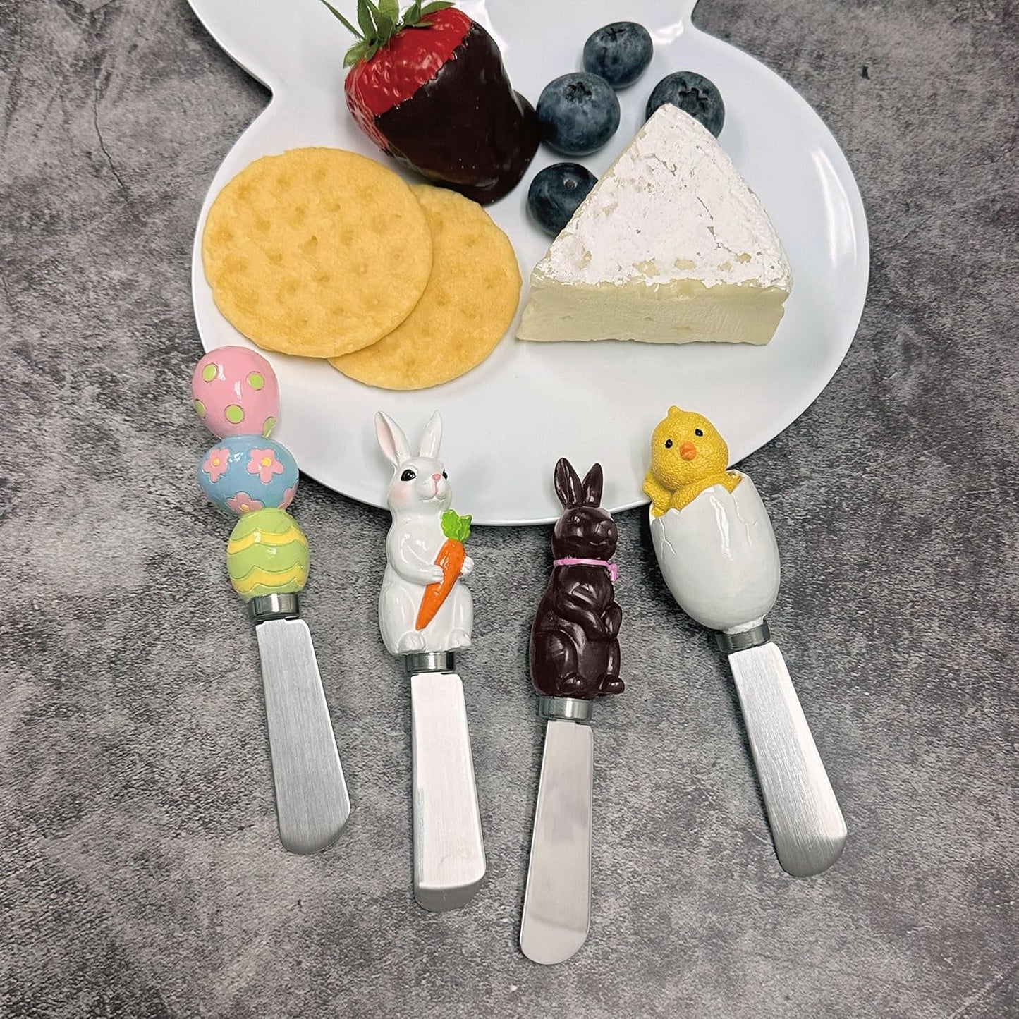 Jelly Bear Cheese Spreaders, Hand-Painted Resin Handles with Stainless Steel Blades for Spreading Cream Cheese, Butter, Jam, or Sandwich, Set of 4
