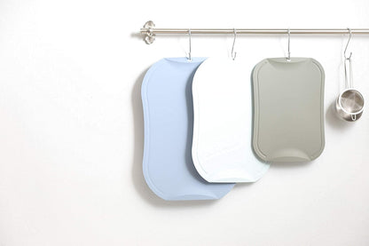 é Non-Scratch Flexible Cutting Board Parent (Khaki green, Small (11.2" x 7.8"))