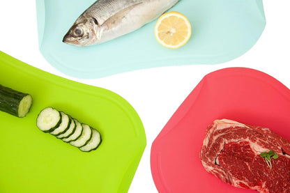 é Non-Scratch Flexible Cutting Board Parent (Khaki green, Small (11.2" x 7.8"))