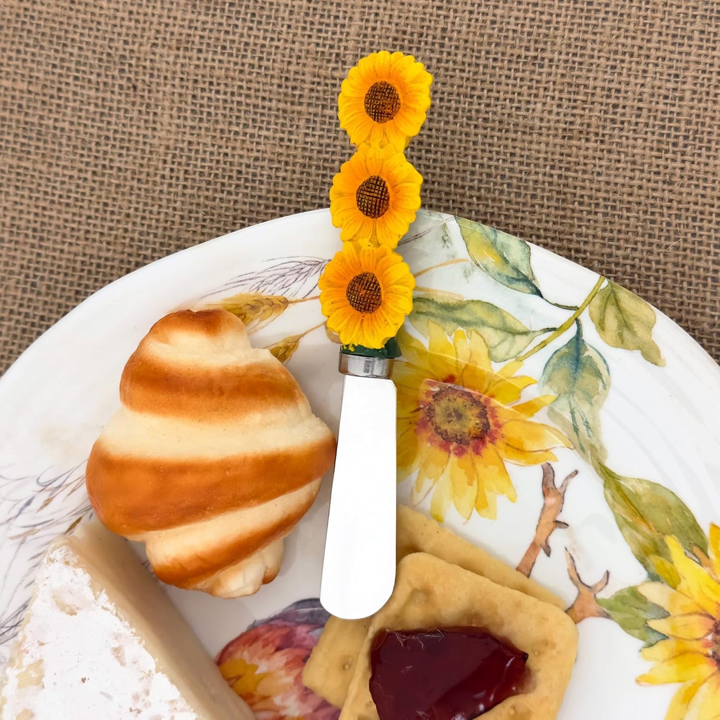 UP Ladybug Cheese Spreaders, Hand-Painted Resin Handles with Stainless Steel Blades for Spreading Cream Cheese, Butter, Jam, or Sandwich, Set of 4
