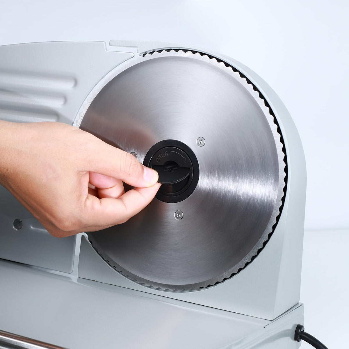 200W Meat Slicer Machine for Home Use,Deli Slicer with 2 Removable 7.5'' Stainless Steel Blades,Adjustable Dial for 0-15mm,Electric Food Slicer for Meat,Bread,Easy to Clean (200W+2 Blades+Silver)