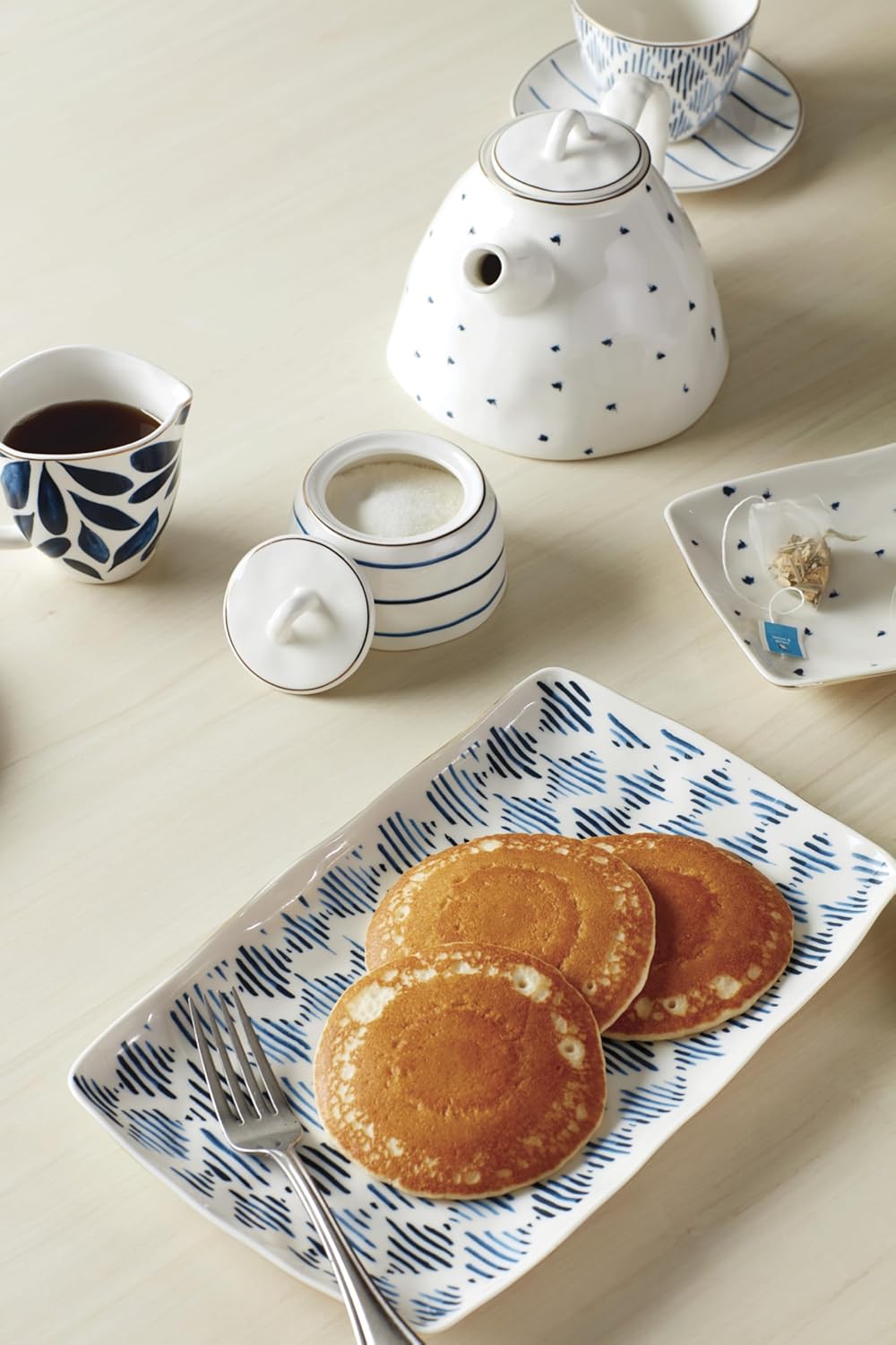 895698 Blue Bay 2-Piece Glass Cutting Board Set