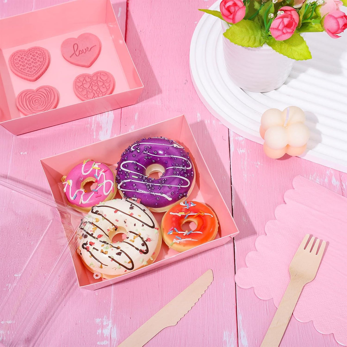 50Pcs Small Charcuterie Boxes with Clear Lids Kraft Mini Dessert Boxes with Forks and Knives 5 Inch Square Disposable Food Containers for Sandwich Cookie Sushi Cake Slice Strawberries