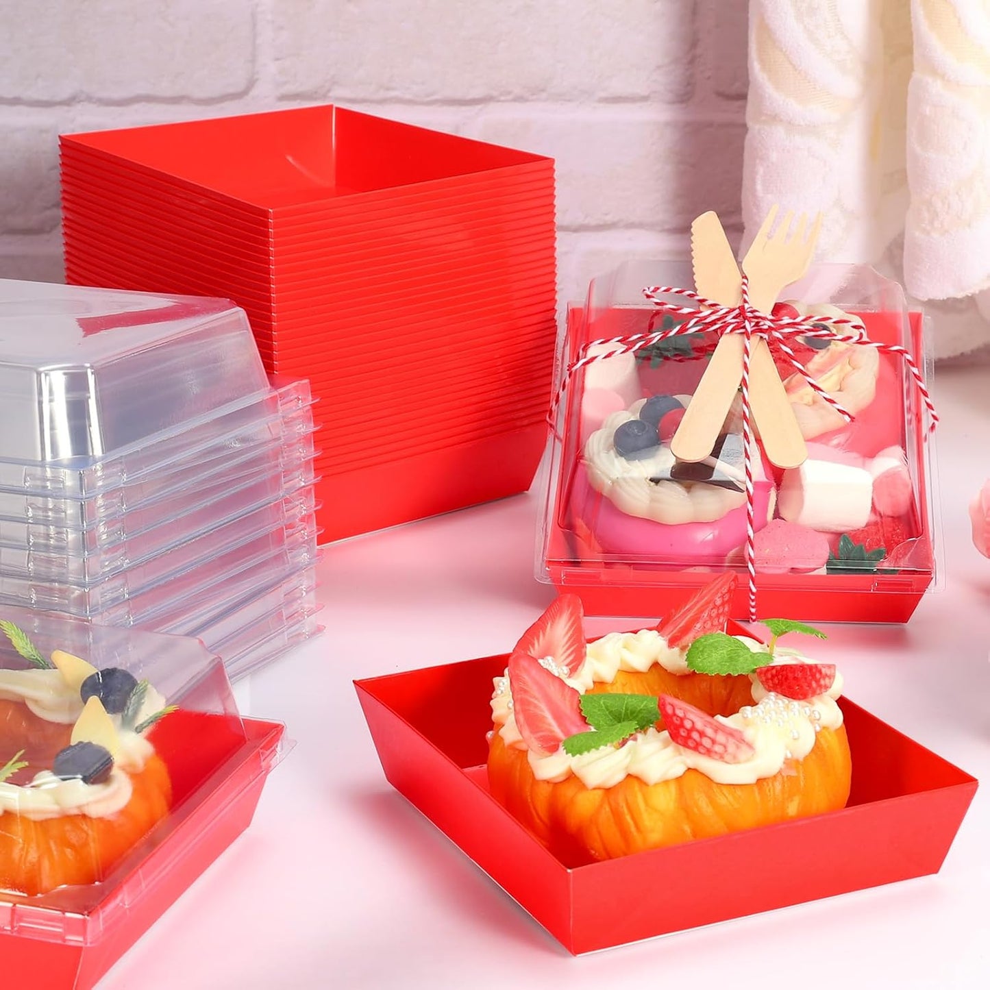 50Pcs Small Charcuterie Boxes with Clear Lids Kraft Mini Dessert Boxes with Forks and Knives 5 Inch Square Disposable Food Containers for Sandwich Cookie Sushi Cake Slice Strawberries