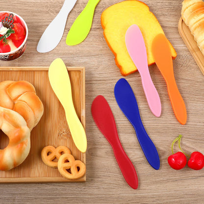 7 PCS Plastic Butter Knife Spreader, Multi Purpose Peanut Butter Knife Spreader, Spread Knives for Cheese Cream Icing