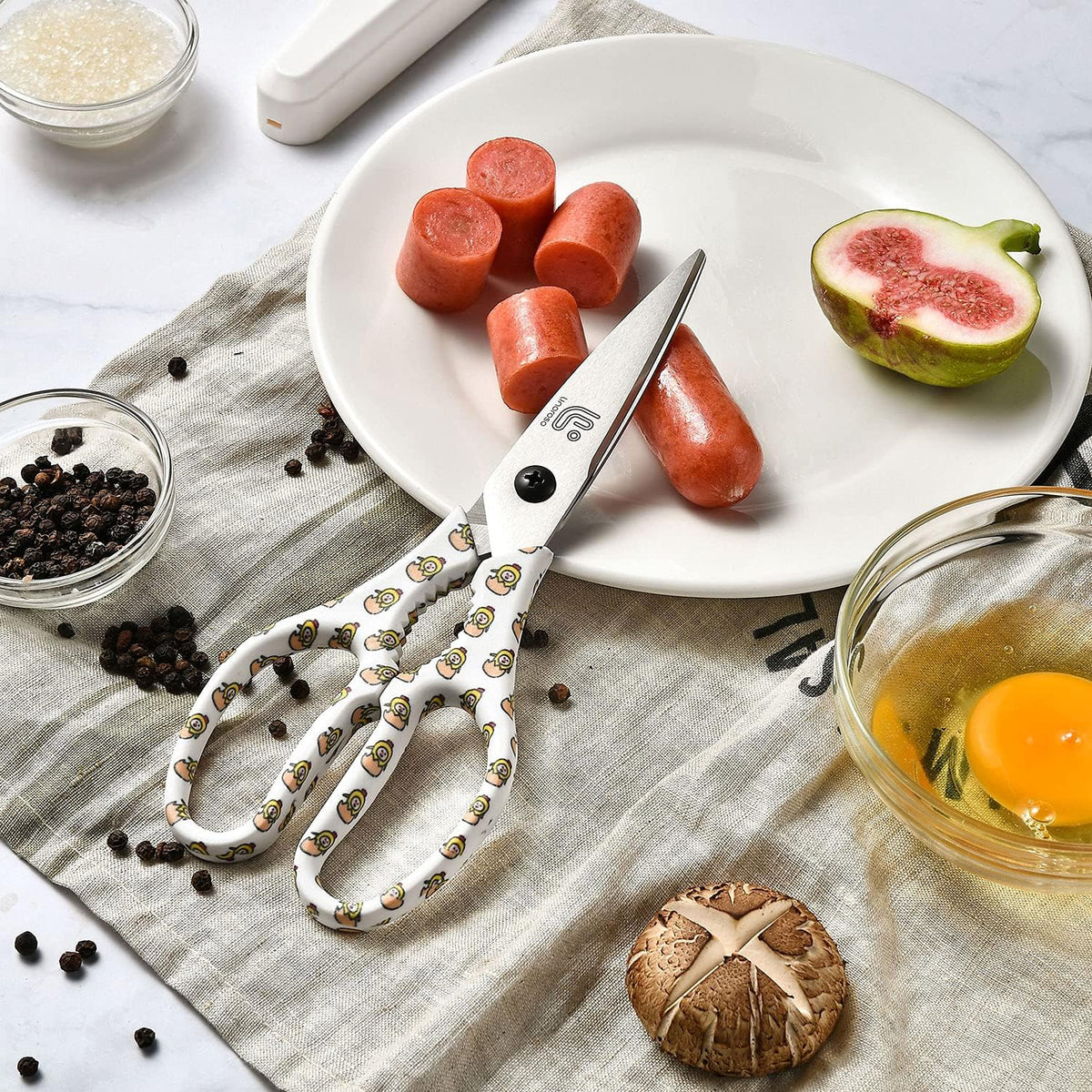 Kitchen Scissors All Purpose Kitchen Shears with Magnetic Holder, Heavy Duty Scissors Shears Dishwasher Safe, Come Apart Food Scissors for Meat, Poultry, Cooking, BBQ, Vegetable, Herbs, Black