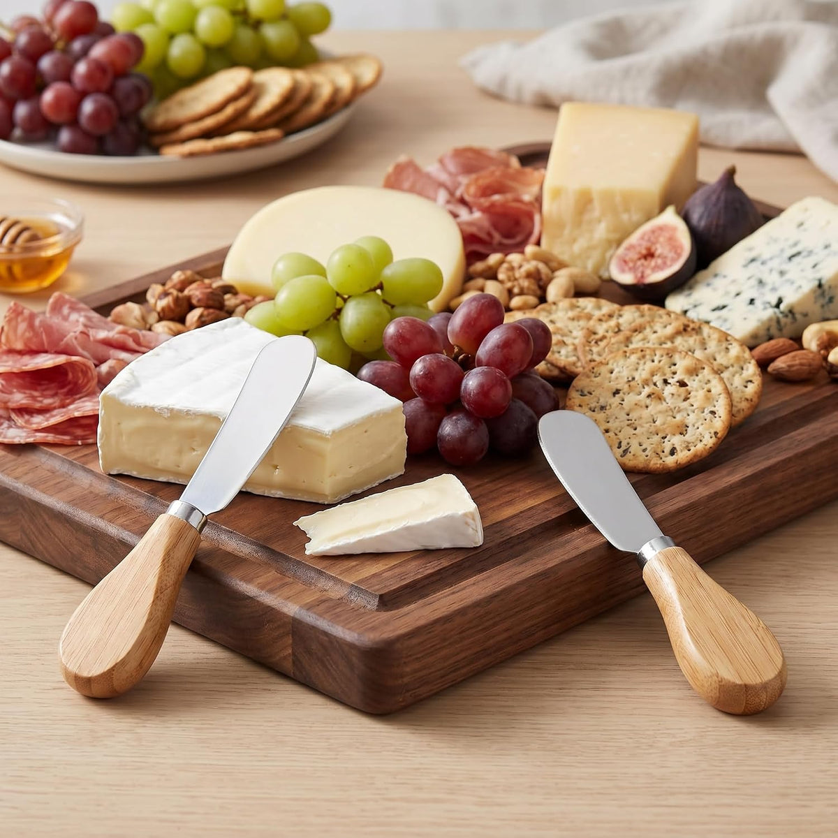 4 Pcs Cheese Spreader Knives Butter Knife with Wooden Handle Stainless Steel Cheese Butter Knife for Cheese Cold Butter Jam Pastry and Other Kitchen Accessories 4.84 Inch