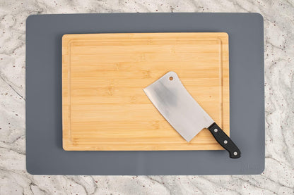 É, Set of 2, Extra Large, Thick, Silicone Mats for Kitchen Counter, Heat Resistant Mats, Countertop Protector, Non-Slip, Easy to Clean, 25 x 17 Inches x 1.4mm, Black
