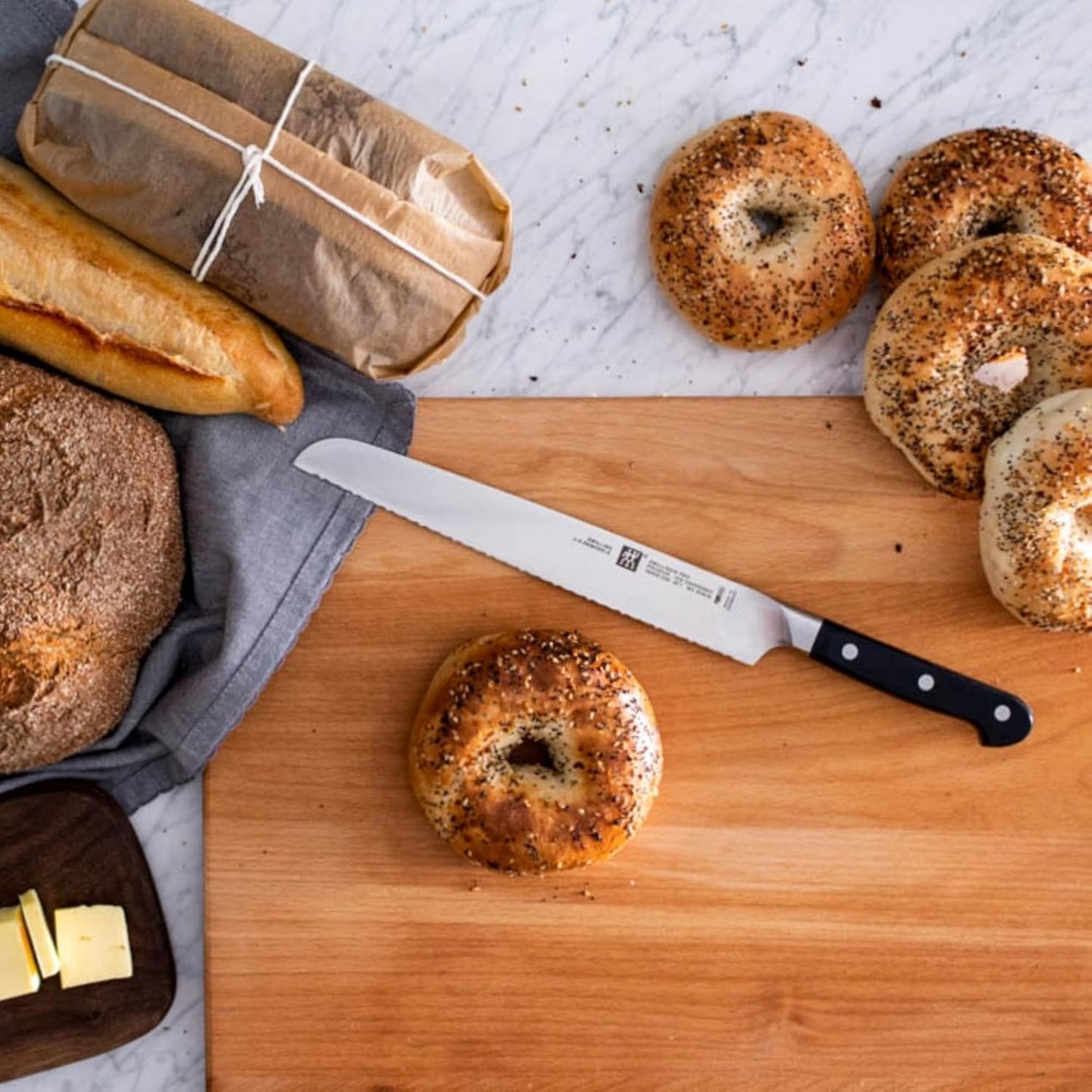 Pro 9-inch Z15 Bread Knife