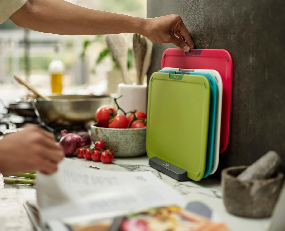 Duo Icon 4-piece colour coded Cutting Board Set with Storage Stand, Multicolour