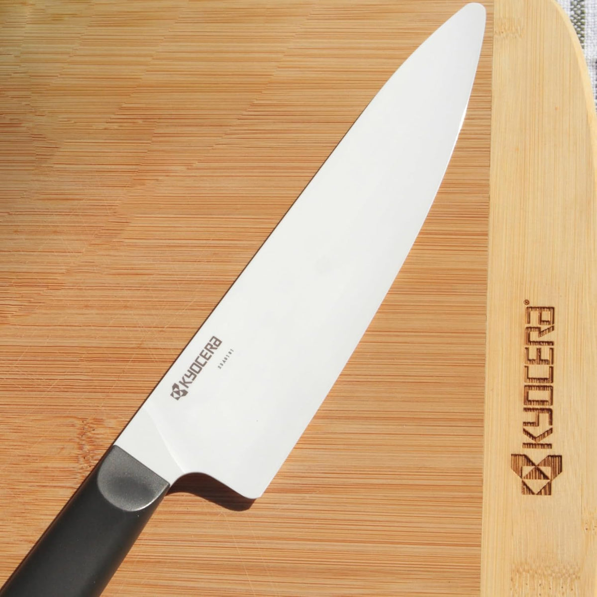 INNOVATIONwhite 6" Ceramic Nakiri Knife - White Z212 Blade with Non-Slip Black Handle