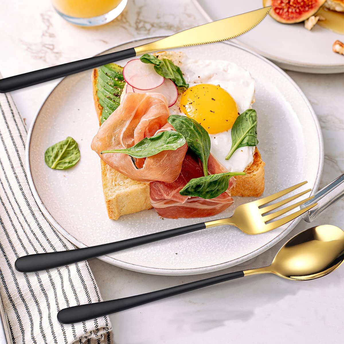 6 Pieces 18/8 Stainless Steel Flatware Set Portable Reusable Cutlery Set Travel Utensils Set Including Chopsticks Knife Fork Spoon Straws Cleaning Brush Dishwasher Safe (Rose Gold)