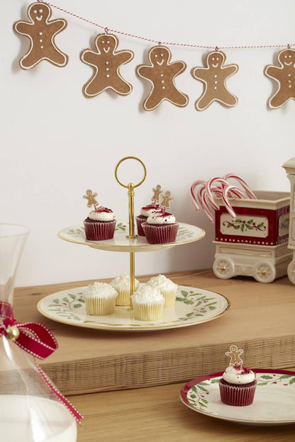 Serveware, Hosting The Holidays Cheese Plate & Knife Set, Service for 1, Ivory Porcelain, Dishwasher Safe, 6.75 Inch Diameter, Christmas Decorations, Christmas Decor (White/Green/Red, 2 Pieces)