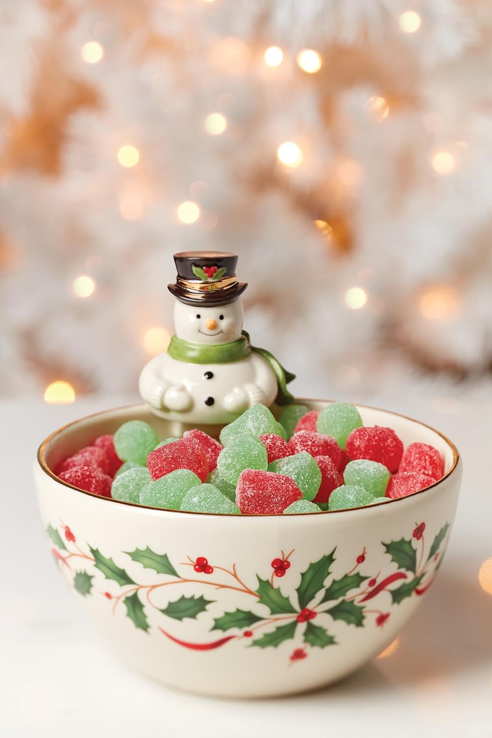 Serveware, Hosting The Holidays Cheese Plate & Knife Set, Service for 1, Ivory Porcelain, Dishwasher Safe, 6.75 Inch Diameter, Christmas Decorations, Christmas Decor (White/Green/Red, 2 Pieces)