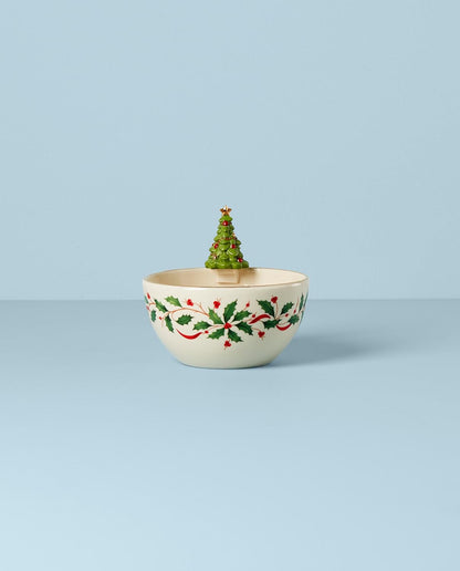 Serveware, Hosting The Holidays Cheese Plate & Knife Set, Service for 1, Ivory Porcelain, Dishwasher Safe, 6.75 Inch Diameter, Christmas Decorations, Christmas Decor (White/Green/Red, 2 Pieces)