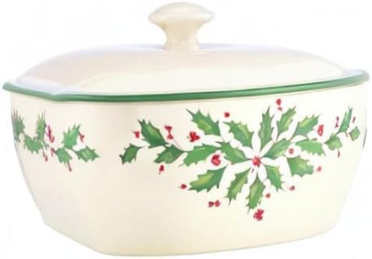 Serveware, Hosting The Holidays Cheese Plate & Knife Set, Service for 1, Ivory Porcelain, Dishwasher Safe, 6.75 Inch Diameter, Christmas Decorations, Christmas Decor (White/Green/Red, 2 Pieces)
