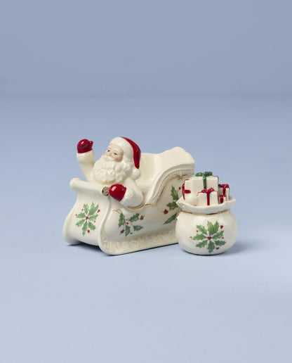 Serveware, Hosting The Holidays Cheese Plate & Knife Set, Service for 1, Ivory Porcelain, Dishwasher Safe, 6.75 Inch Diameter, Christmas Decorations, Christmas Decor (White/Green/Red, 2 Pieces)
