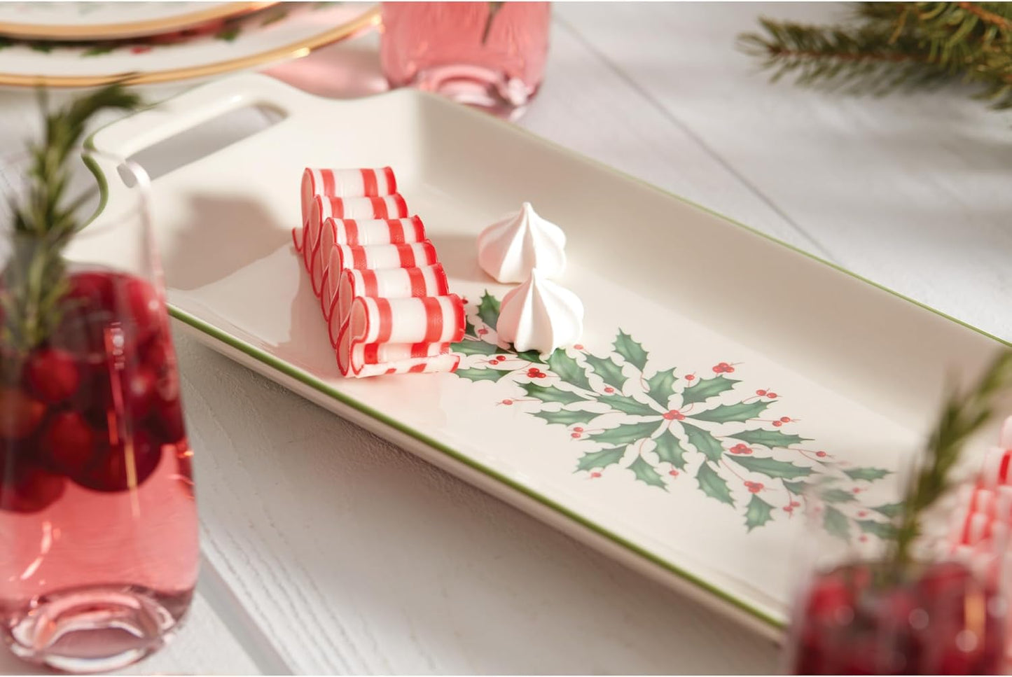 Serveware, Hosting The Holidays Cheese Plate & Knife Set, Service for 1, Ivory Porcelain, Dishwasher Safe, 6.75 Inch Diameter, Christmas Decorations, Christmas Decor (White/Green/Red, 2 Pieces)
