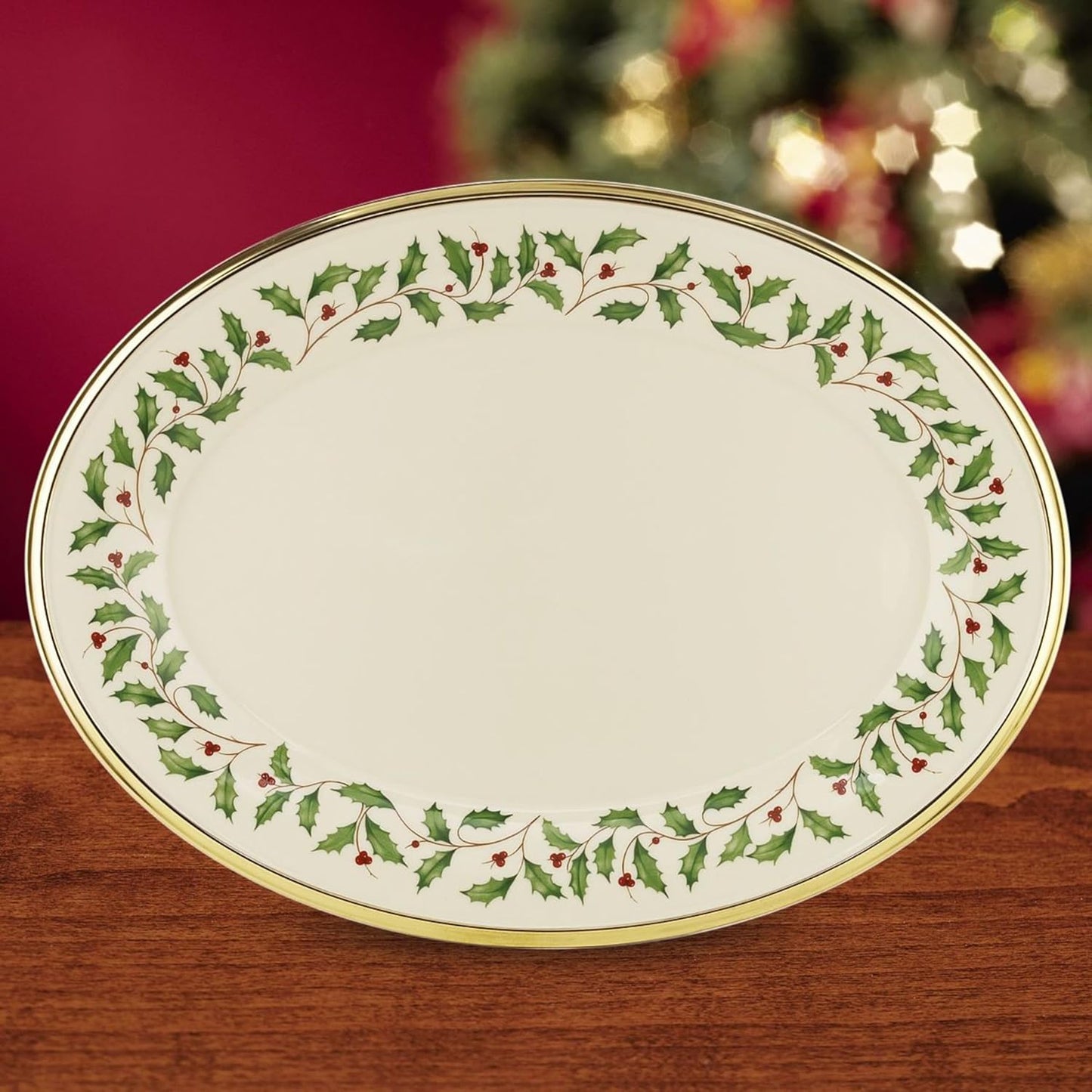 Serveware, Hosting The Holidays Cheese Plate & Knife Set, Service for 1, Ivory Porcelain, Dishwasher Safe, 6.75 Inch Diameter, Christmas Decorations, Christmas Decor (White/Green/Red, 2 Pieces)