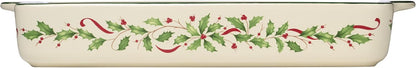 Serveware, Hosting The Holidays Cheese Plate & Knife Set, Service for 1, Ivory Porcelain, Dishwasher Safe, 6.75 Inch Diameter, Christmas Decorations, Christmas Decor (White/Green/Red, 2 Pieces)