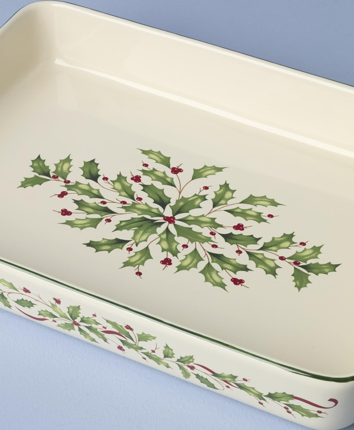 Serveware, Hosting The Holidays Cheese Plate & Knife Set, Service for 1, Ivory Porcelain, Dishwasher Safe, 6.75 Inch Diameter, Christmas Decorations, Christmas Decor (White/Green/Red, 2 Pieces)