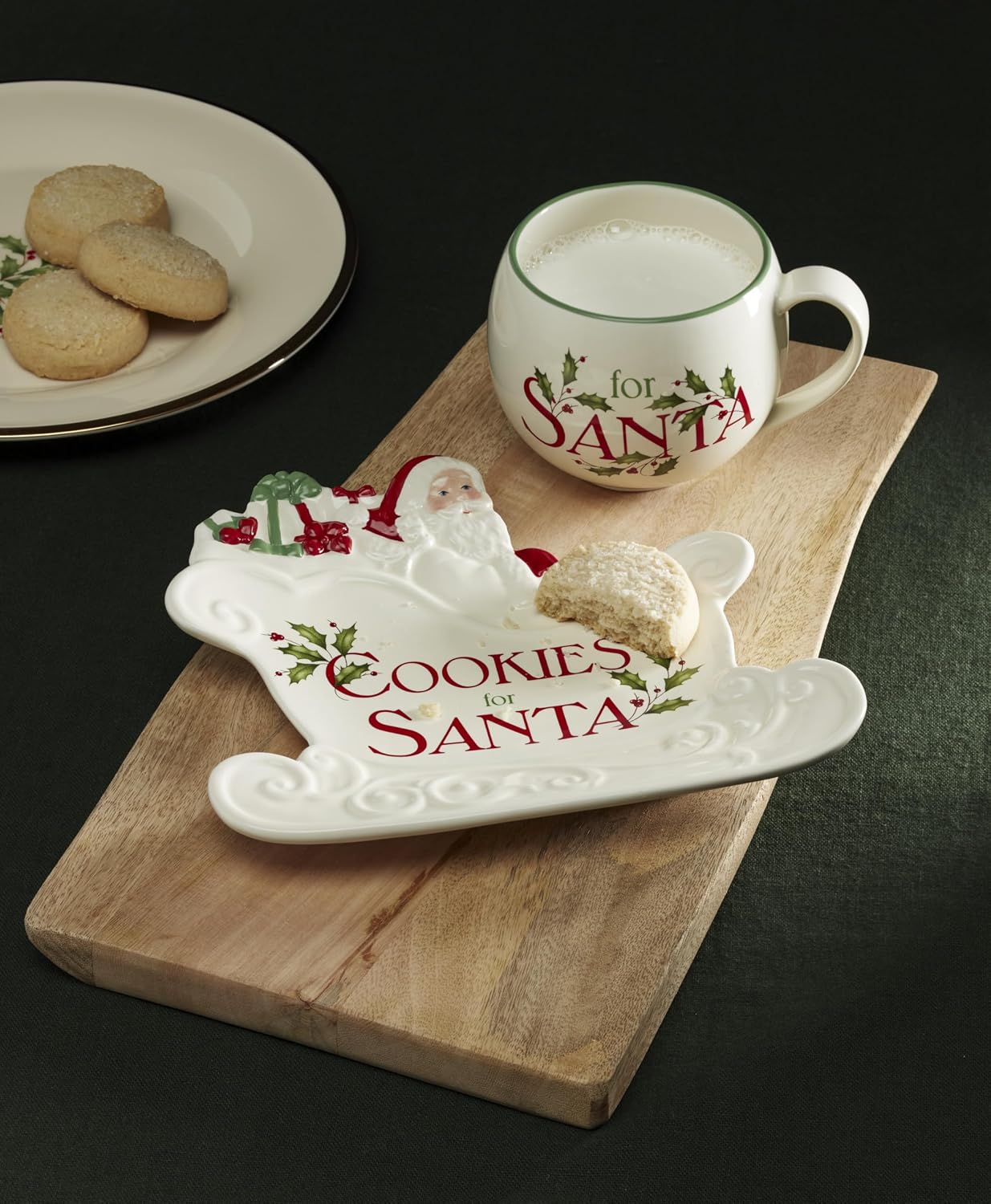Serveware, Hosting The Holidays Cheese Plate & Knife Set, Service for 1, Ivory Porcelain, Dishwasher Safe, 6.75 Inch Diameter, Christmas Decorations, Christmas Decor (White/Green/Red, 2 Pieces)