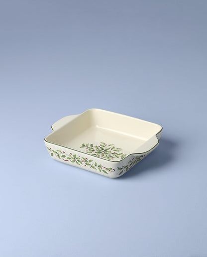 Serveware, Hosting The Holidays Cheese Plate & Knife Set, Service for 1, Ivory Porcelain, Dishwasher Safe, 6.75 Inch Diameter, Christmas Decorations, Christmas Decor (White/Green/Red, 2 Pieces)