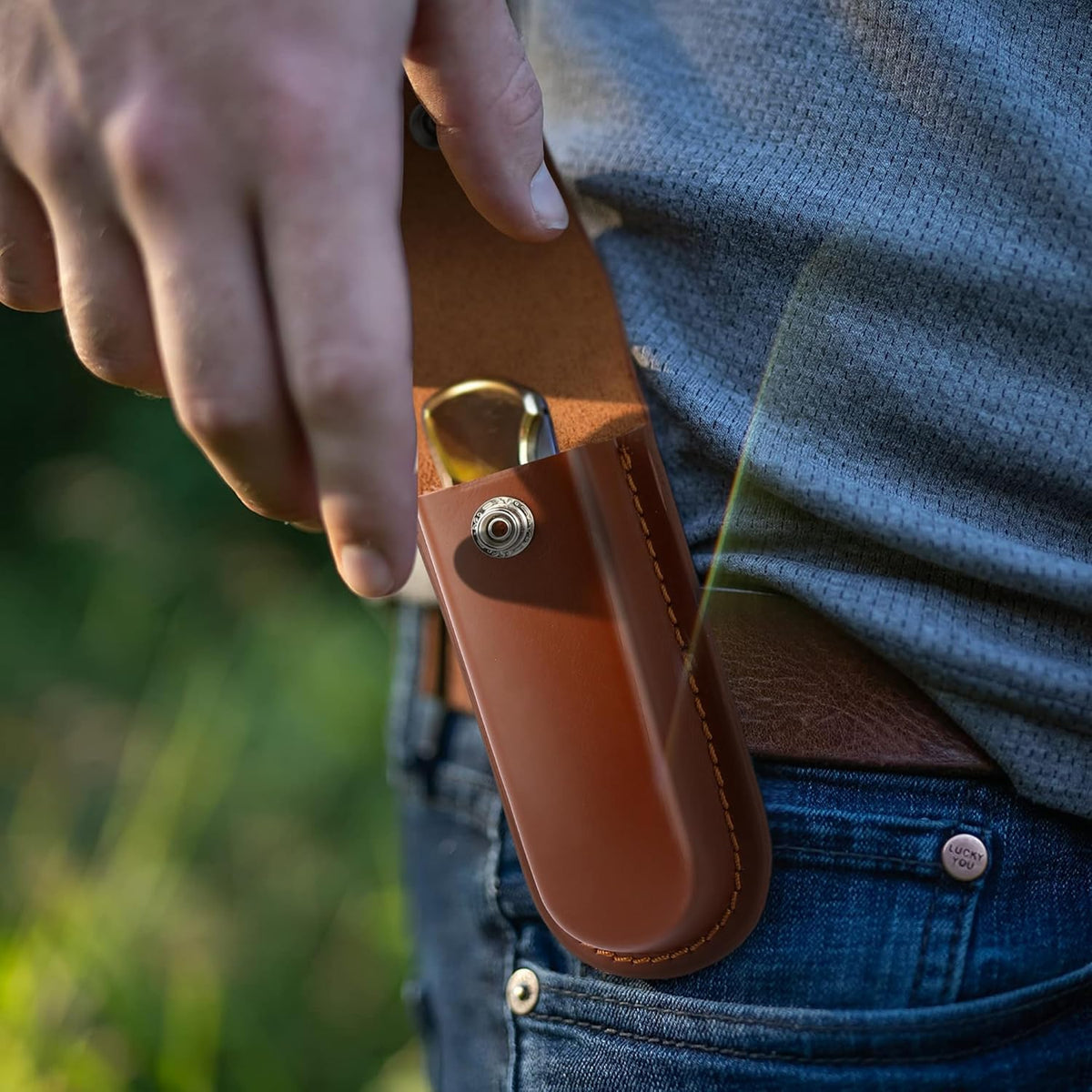 Leather Pocket Knife Sheath, 4" Folding Knife Case, Durable Multitool Holster with Snap Closure and Belt Loop, EDC Knife Pouch for Multitools, Pocket Knives, and Outdoor Activities, Brown