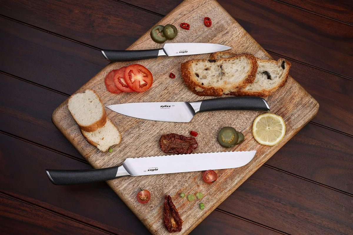Comfort Pro Serrated Paring knife 115mm / 4.52in