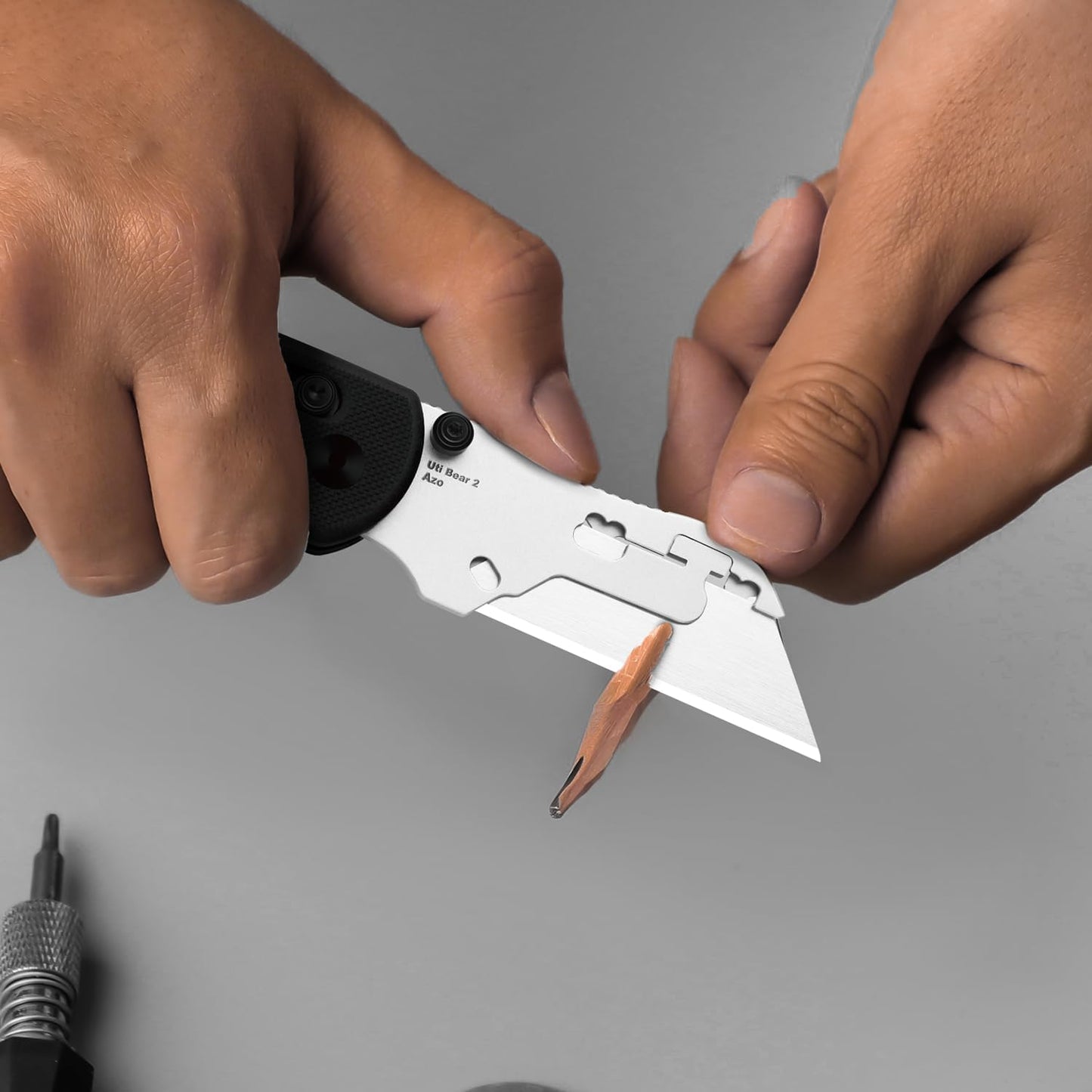 Uti Bear(Tool-Free Version) Folding Utility Knife, Quick Change Box Cutter EDC knife with 5PCS Razor Blades, Clutch Lock & Pocket Clip Small Pocket Knives for Men Women V3619JA6