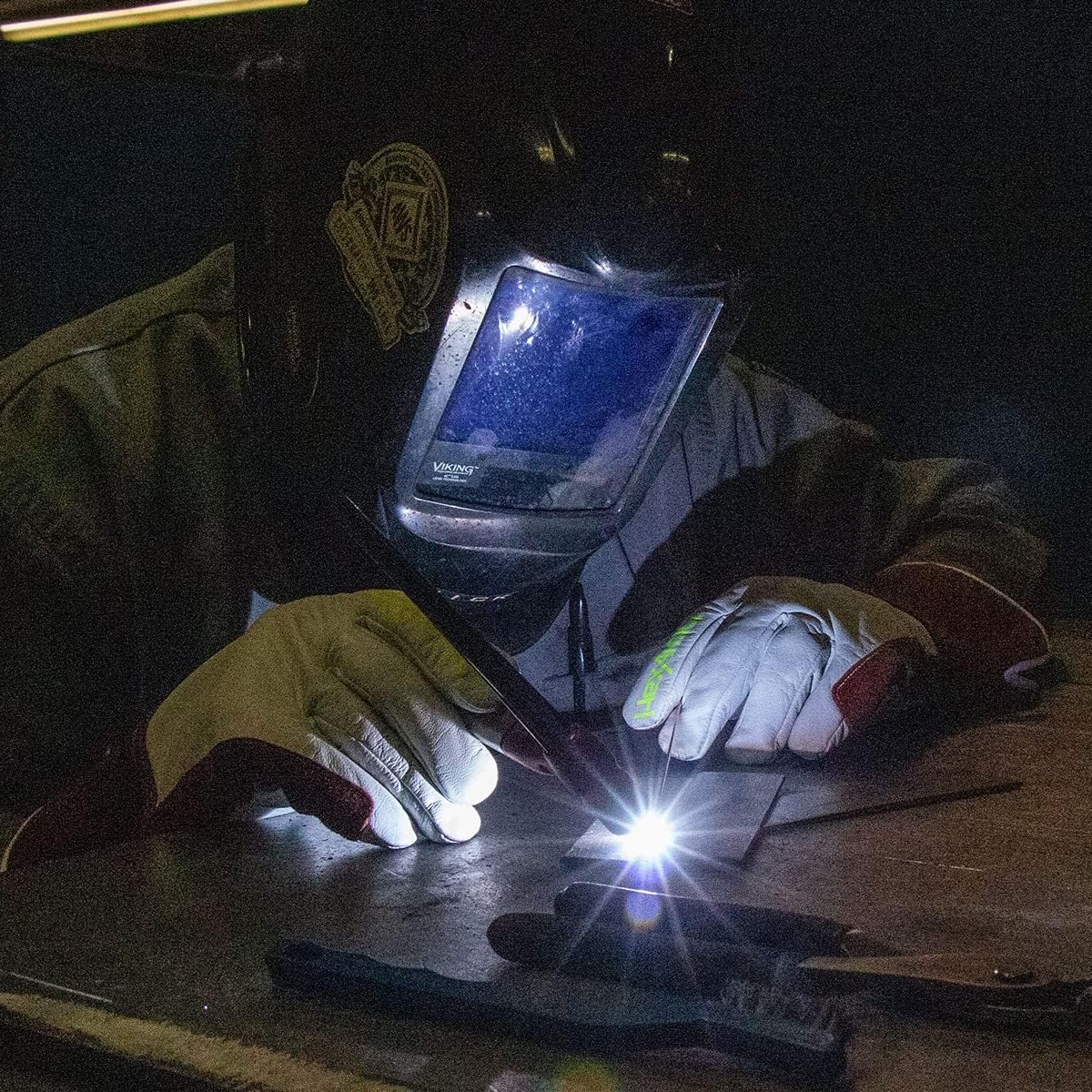 High-Heat Resistance HeatArmor Gloves| Impact Protection | A9 Level Cut-Resistant | Welding Work Glove