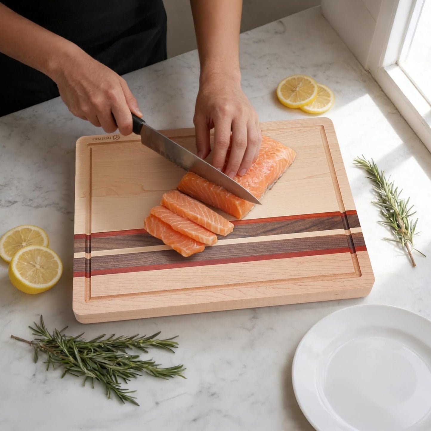 Maple Cutting Board | Hard Wood Cutting Board for Kitchen | Wooden Serving Board with Holder | Made of Maple/Black Walnut/Rosewood | Striking Visual Wood Grain | Gift for Dad, Mom, Grandpa